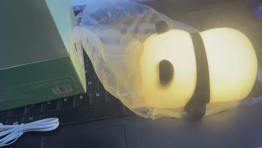 🐼 Cute Panda Night Light – Soft Silicone Lamp for a Cozy Glow